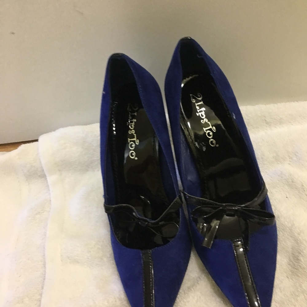 Shoe - Picture 2 of 2